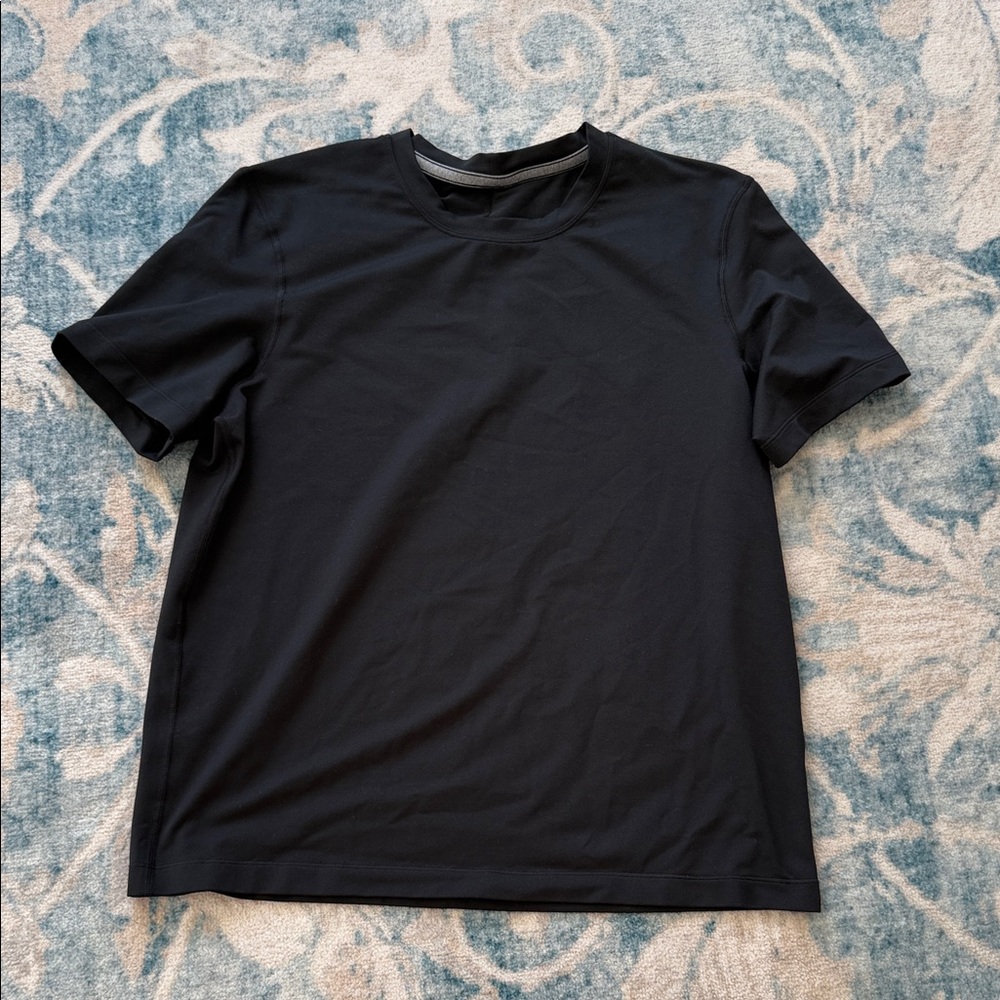lululemon athletica Black Short Sleeve Tee